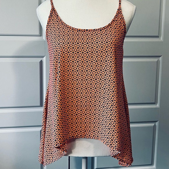 Soprano‎ Women’s Small Geometric Print Orange & Blue Flowing Tank Top - Picture 1 of 8